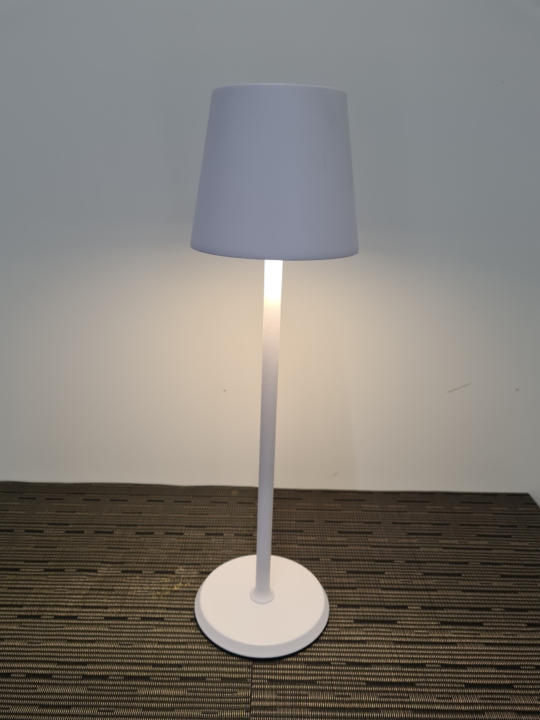 Bordlampe FELINE hvid Ø10 cm  H: 38 cm thumbnail 1